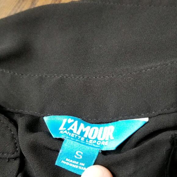 L'AMOUR Top Womens SMALL Nanette Lepore Cold Shoulder Black Shirt - Picture 3 of 6